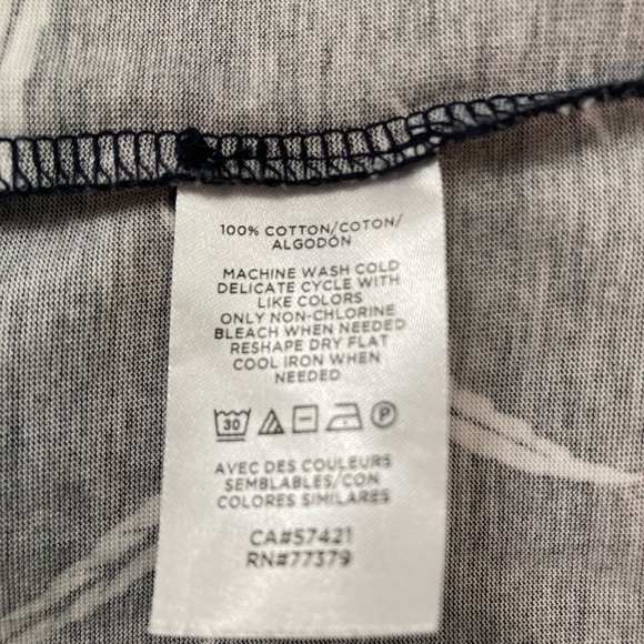 Ann Taylor
XXSP blue pineapple tank - Picture 3 of 5